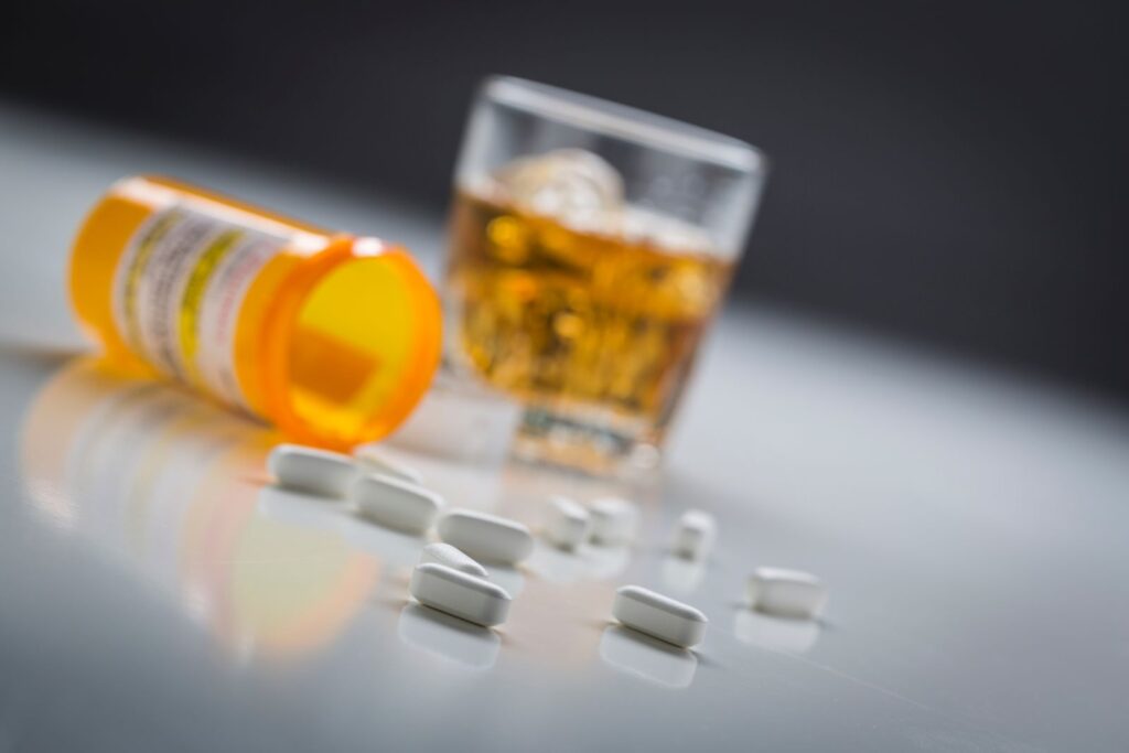 antidepressants and alcohol