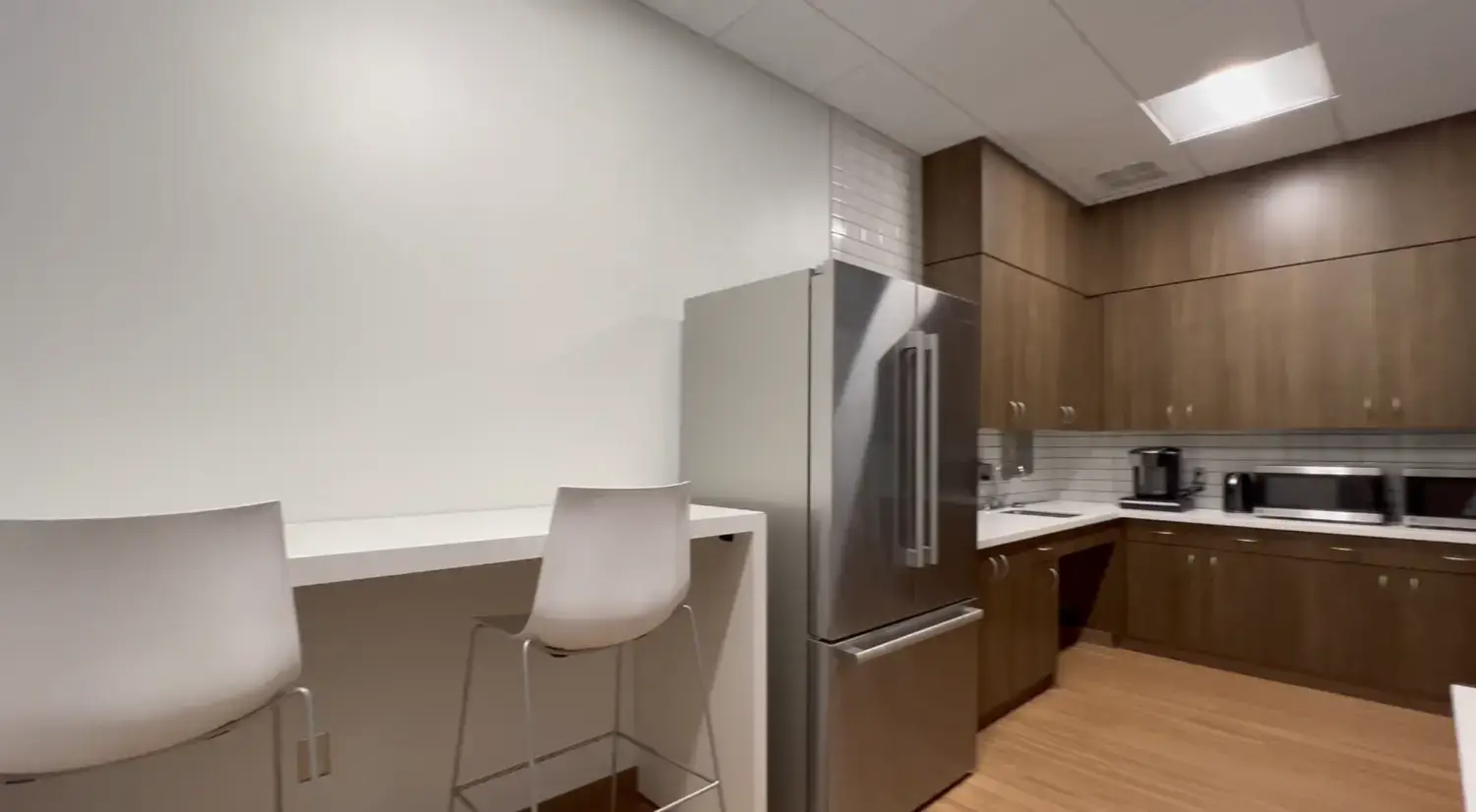 basepoint-academy-arlington-kitchen-dining-fridge