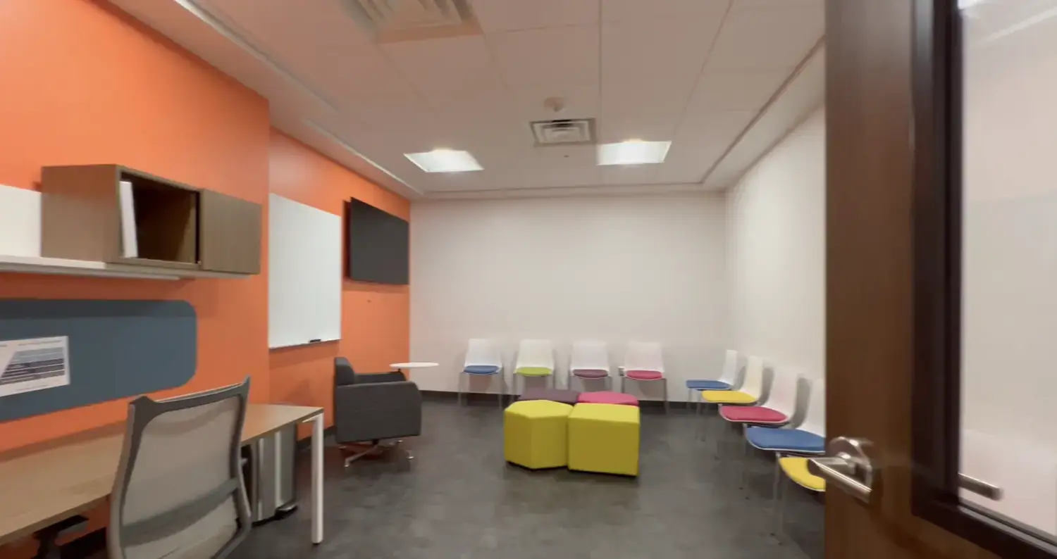 basepoint-academy-arlington-orange-therapy-room-side