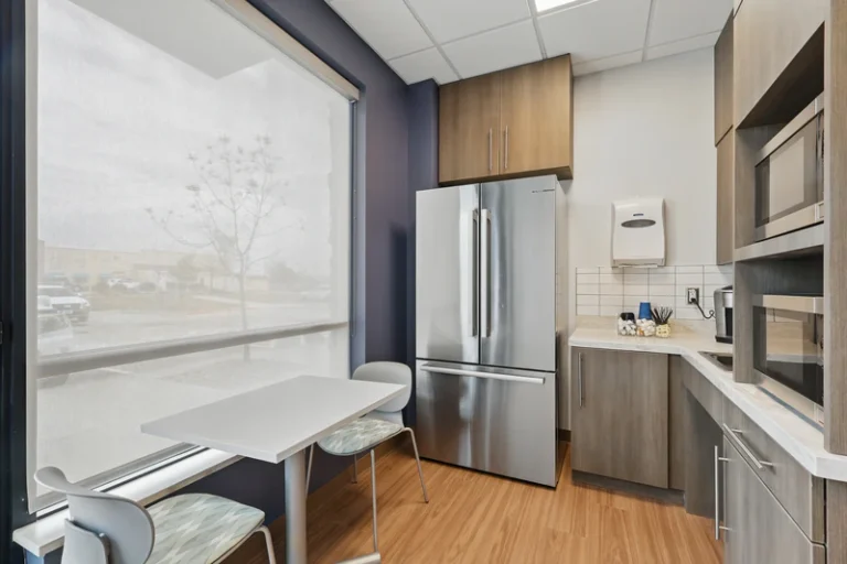 basepoint-academy-frisco-teen-mental-health-facility-kitchen