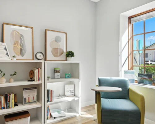 basepoint-academy-forney-teen-mental-health-facility-consultation-room-with-window basepoint-academy-forney-teen-mental-health-facility-consultation-room-with-window