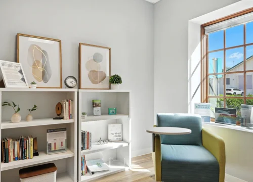 basepoint-academy-forney-teen-mental-health-facility-consultation-room-with-window