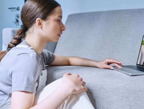 Teen girl talking to an online therapist